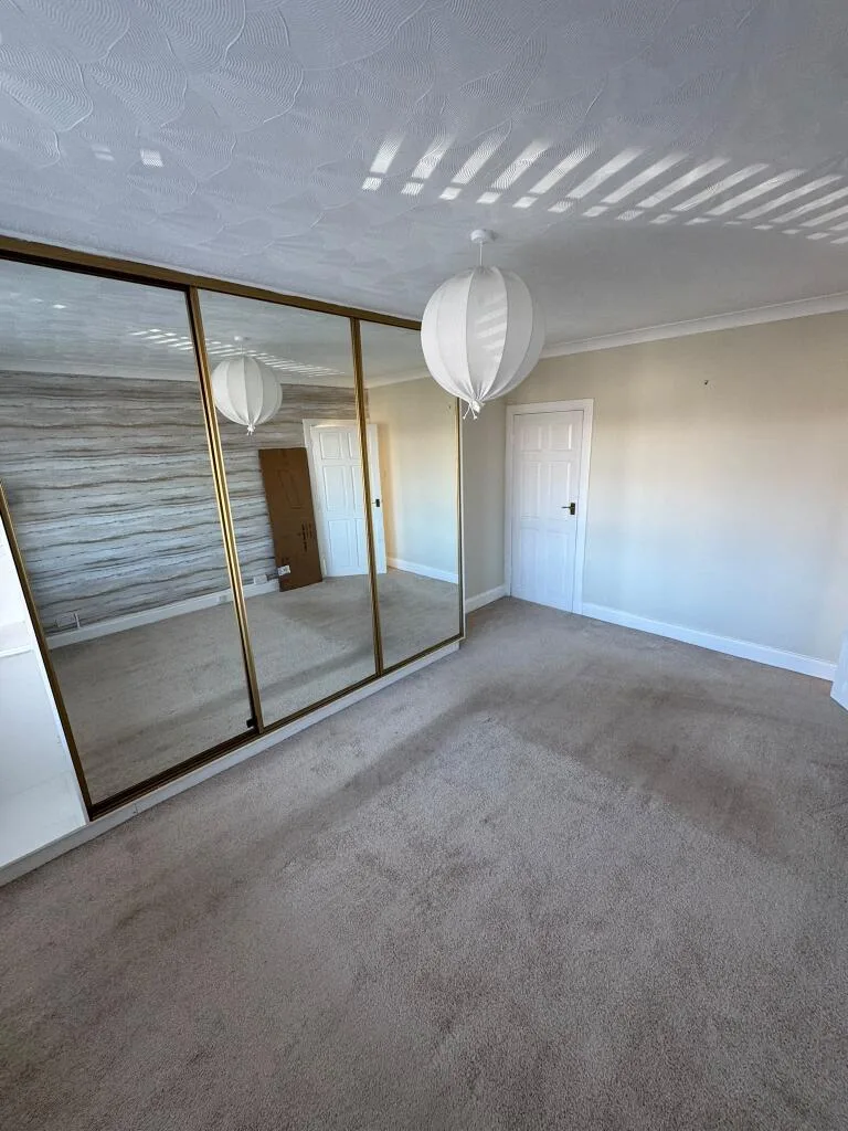 3 bedroom flat for rent