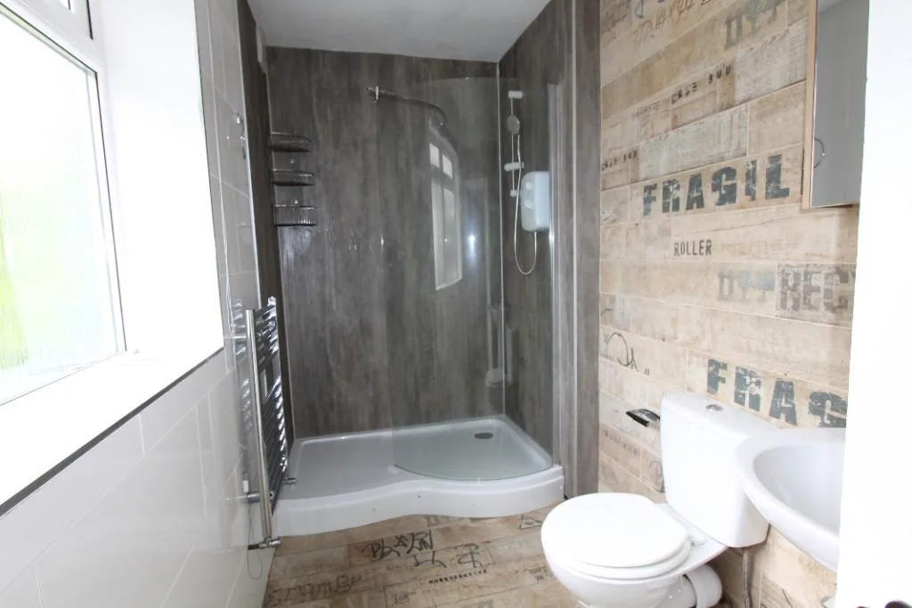 5 bedroom flat for rent