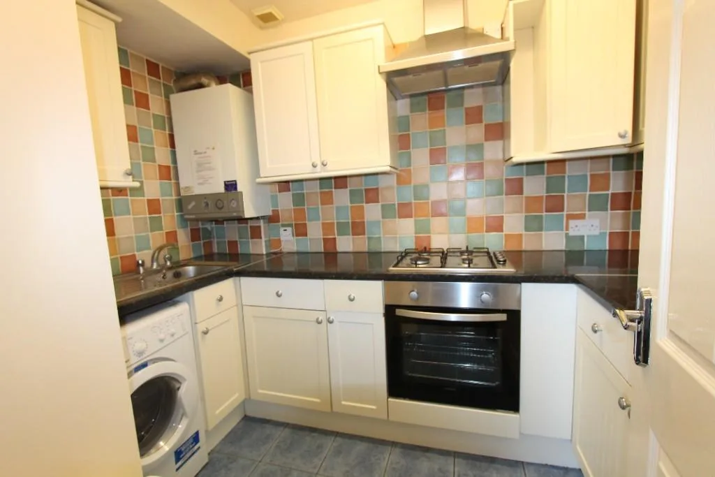 5 bedroom flat for rent