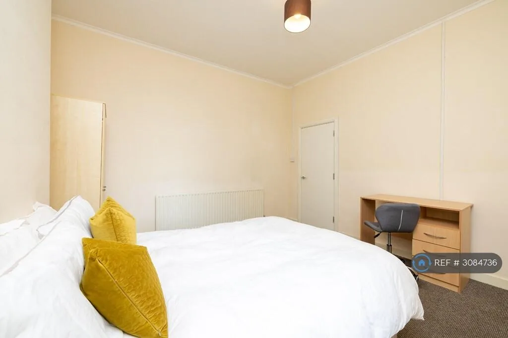 6 bedroom terraced house for rent