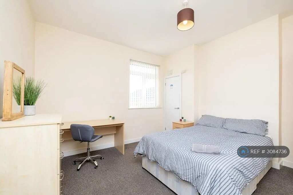 6 bedroom terraced house for rent