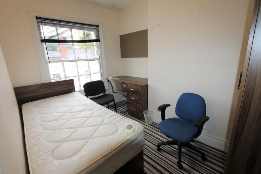 5 bedroom apartment for rent