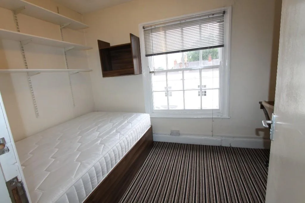 5 bedroom apartment for rent