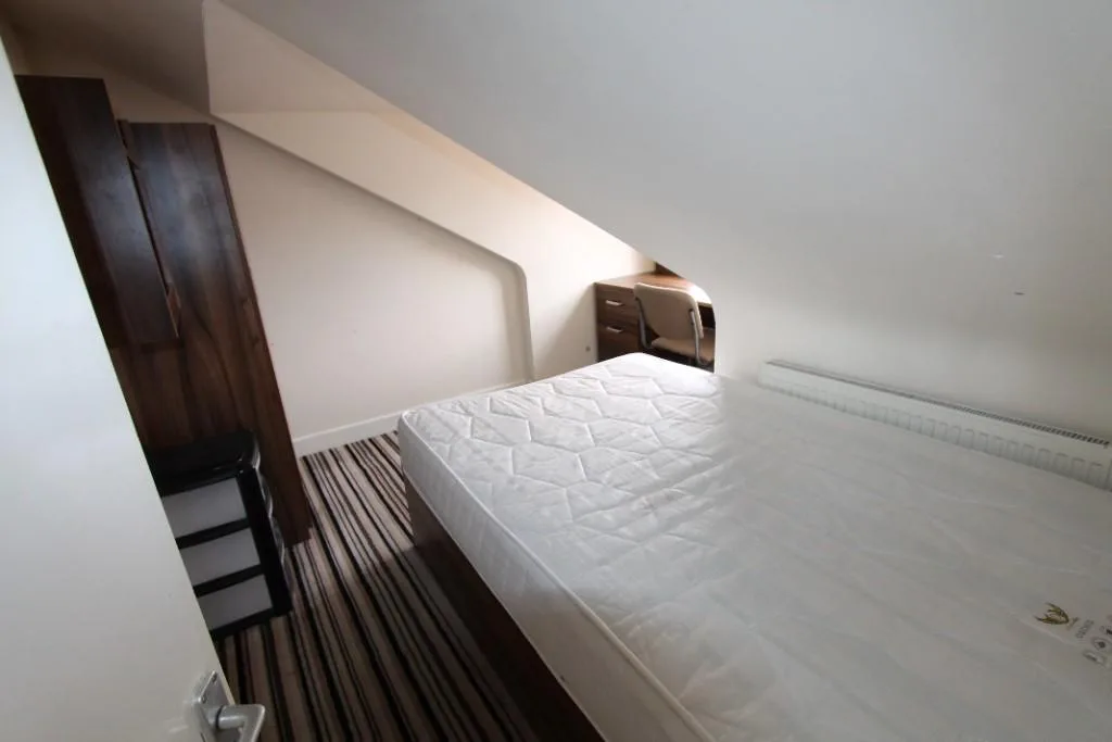 5 bedroom apartment for rent