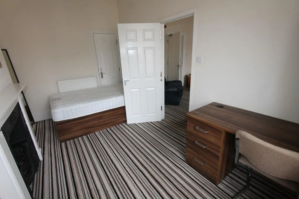 5 bedroom apartment for rent