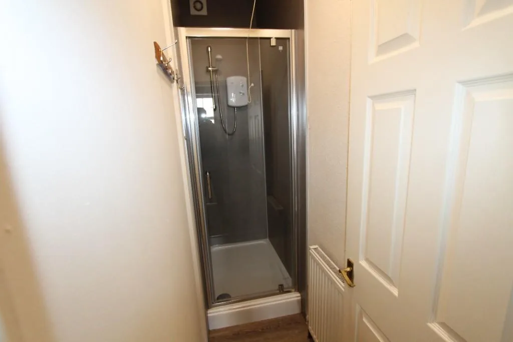 5 bedroom terraced house for rent