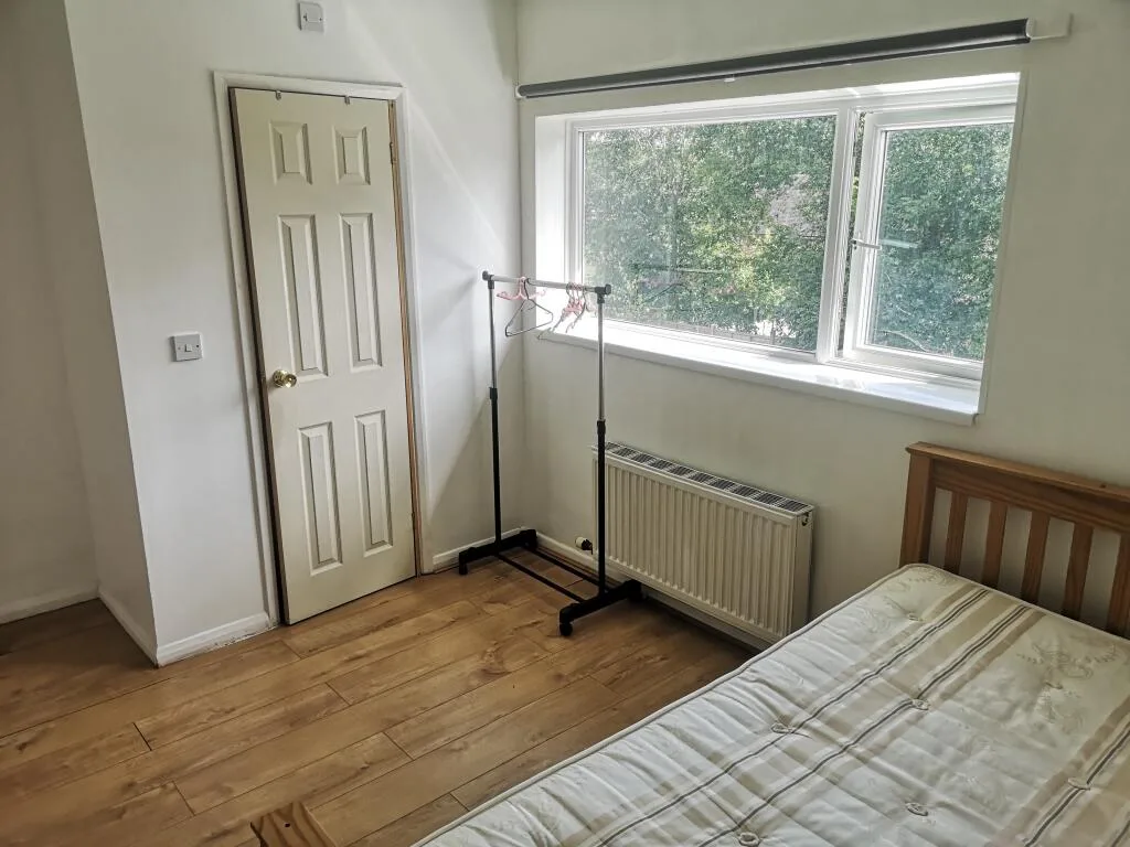 5 bedroom terraced house for rent