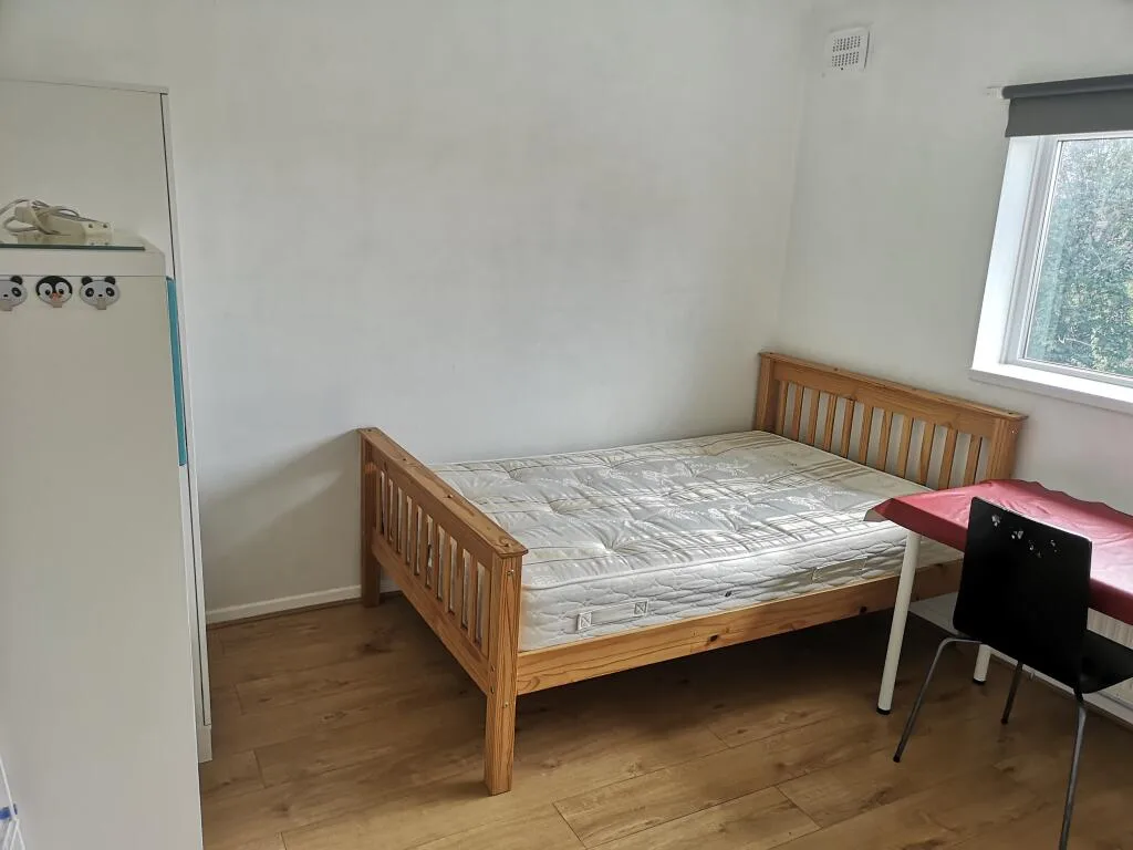 5 bedroom terraced house for rent