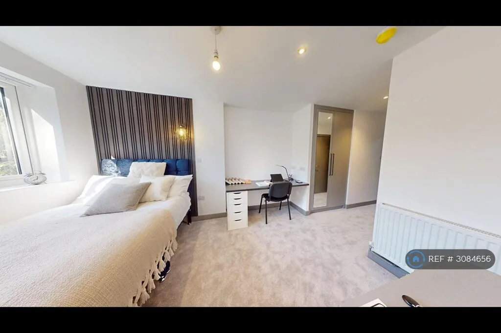 7 bedroom semi-detached house for rent