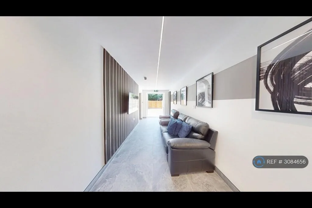 7 bedroom semi-detached house for rent