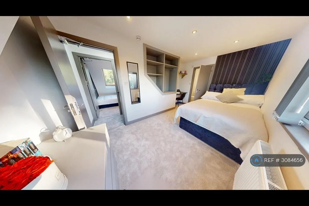 7 bedroom semi-detached house for rent