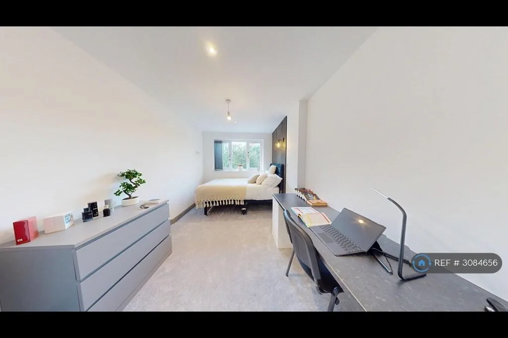 7 bedroom semi-detached house for rent