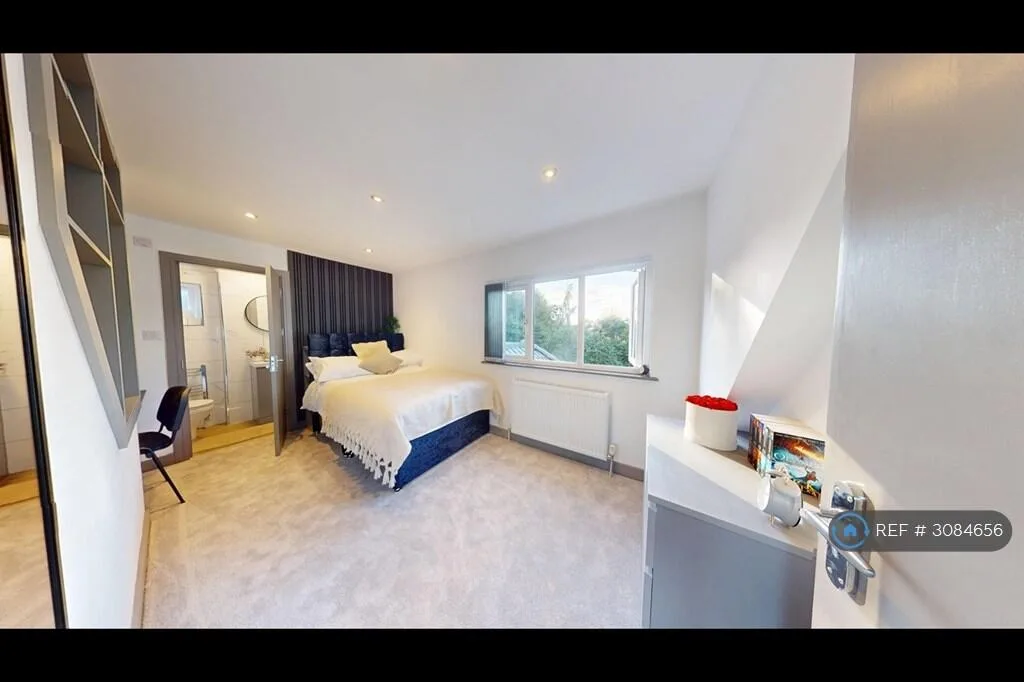 7 bedroom semi-detached house for rent
