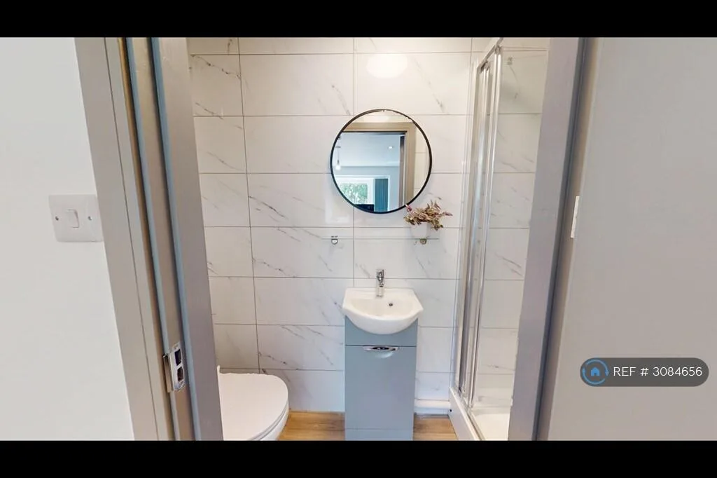 7 bedroom semi-detached house for rent