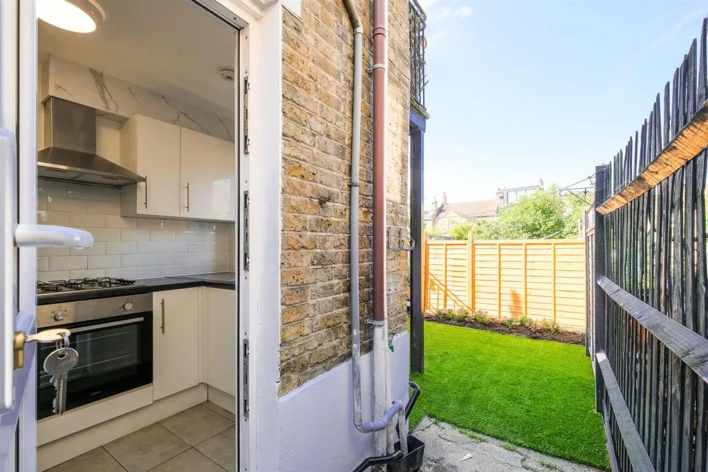 2 bedroom flat for rent