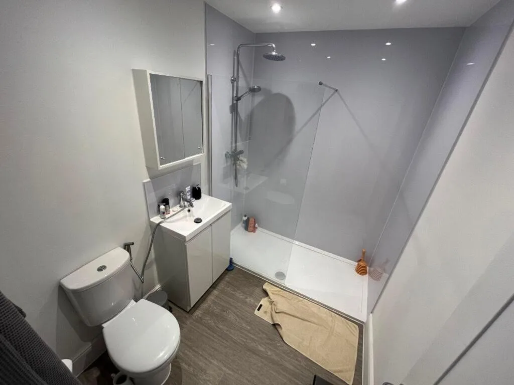 3 bedroom flat for rent