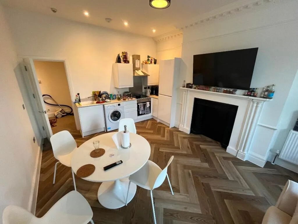 3 bedroom flat for rent