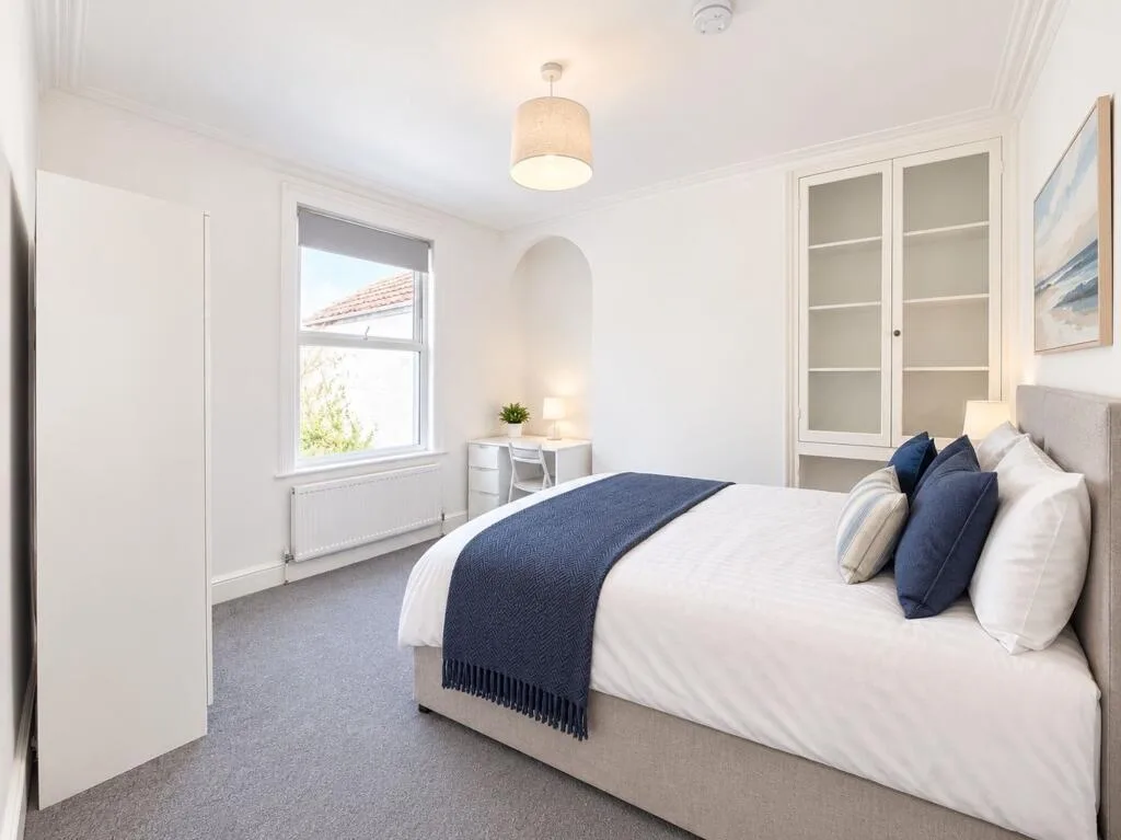 6 bedroom terraced house for rent