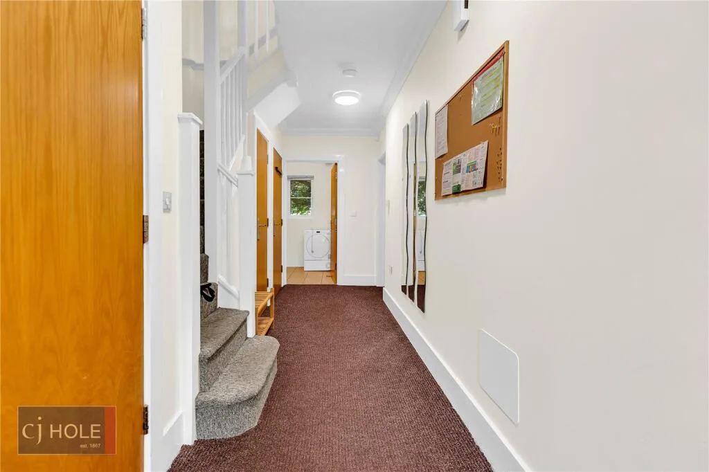 6 bedroom town house for rent