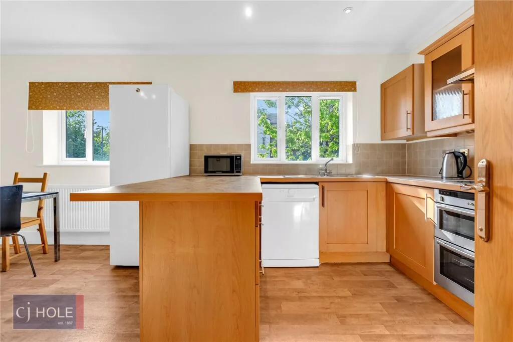 6 bedroom town house for rent