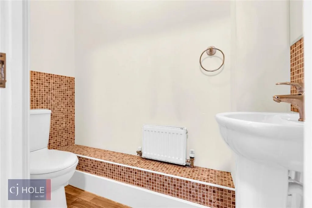 6 bedroom town house for rent