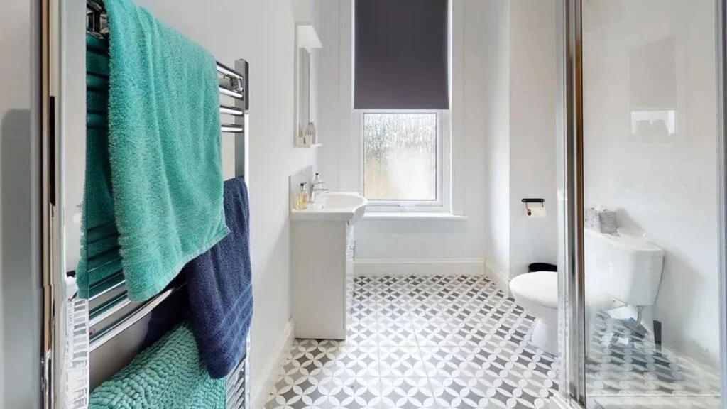 6 bedroom maisonette for rent