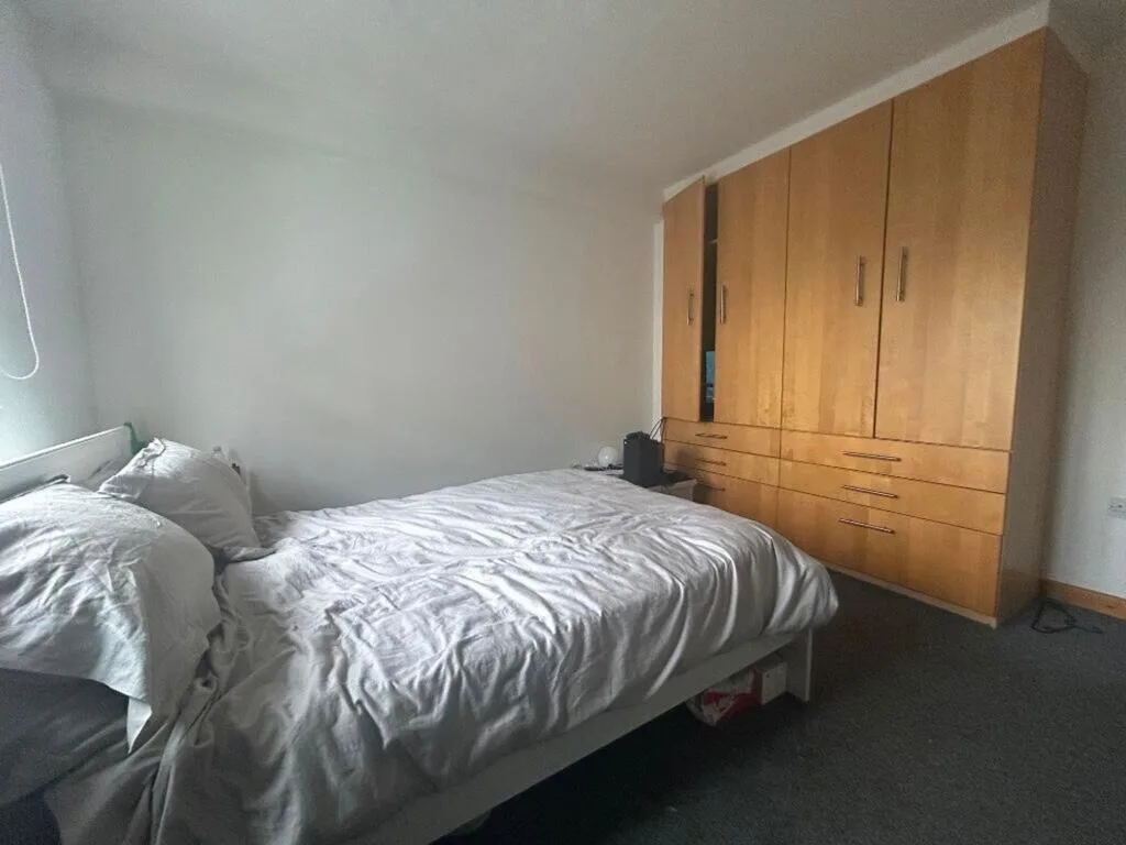 4 bedroom end of terrace house for rent