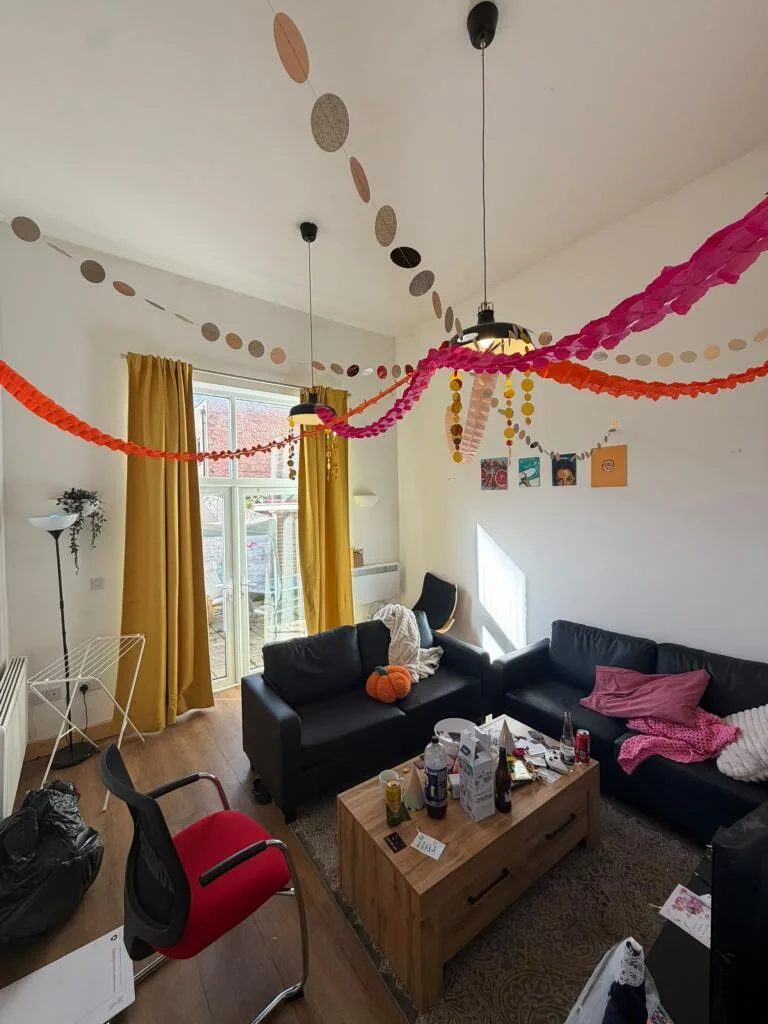 4 bedroom end of terrace house for rent