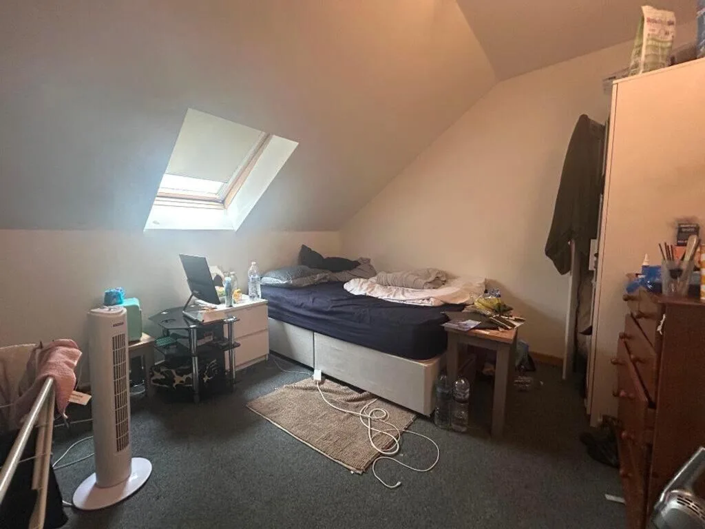 4 bedroom end of terrace house for rent