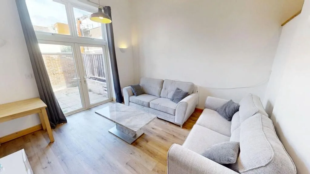 4 bedroom terraced house for rent