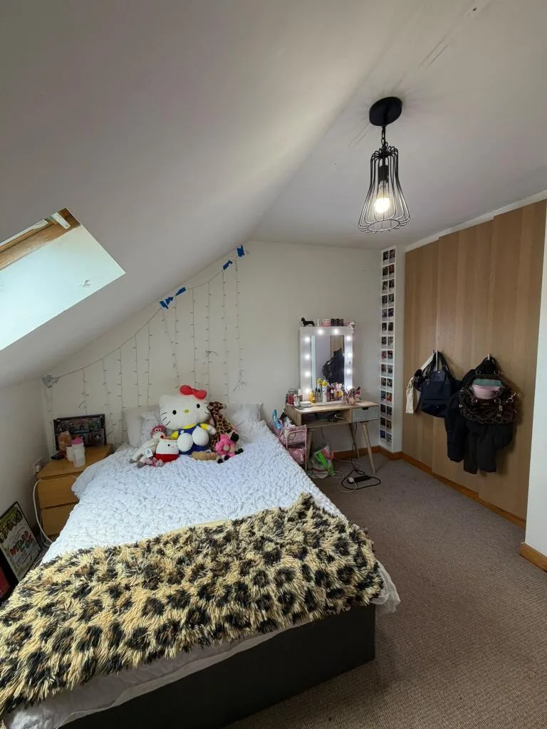 4 bedroom end of terrace house for rent