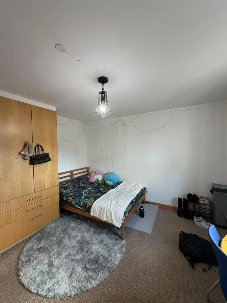 4 bedroom end of terrace house for rent