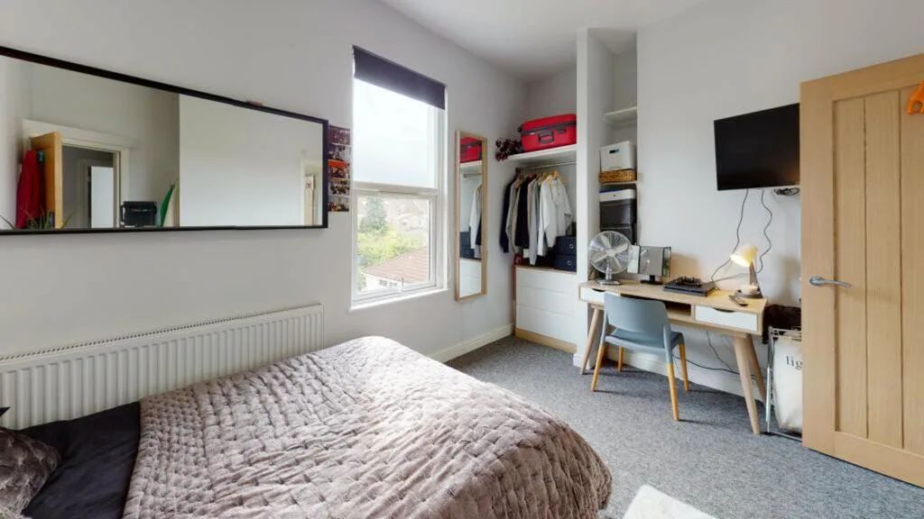 6 bedroom maisonette for rent