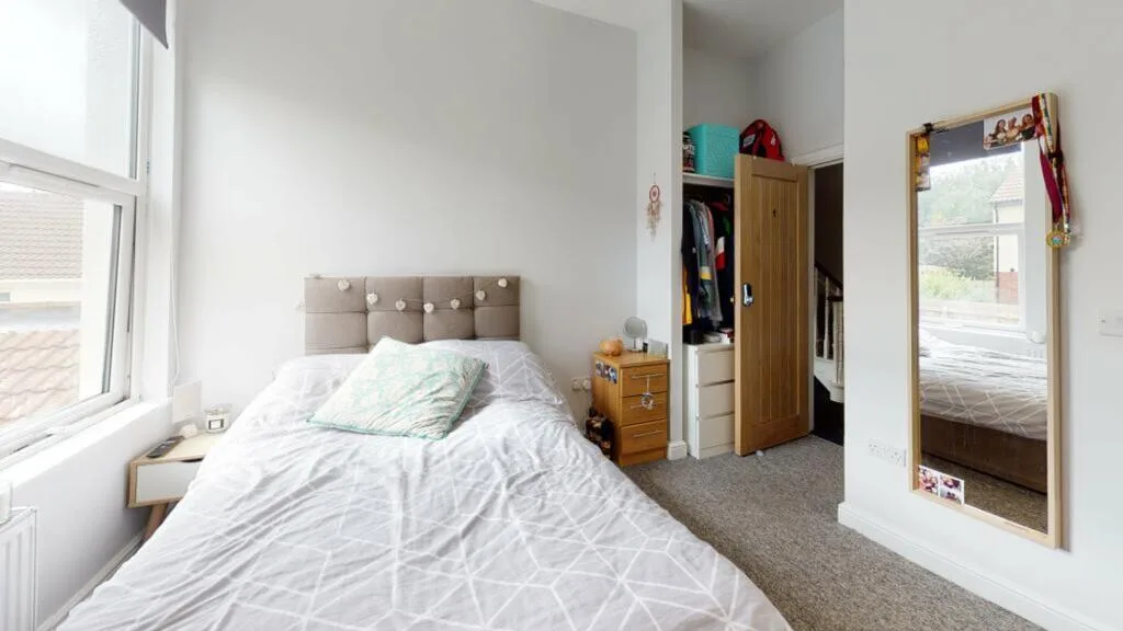6 bedroom maisonette for rent