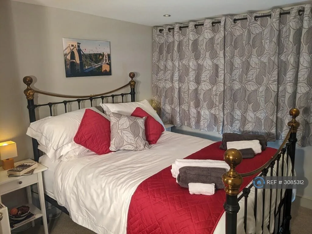 2 bedroom detached house for rent