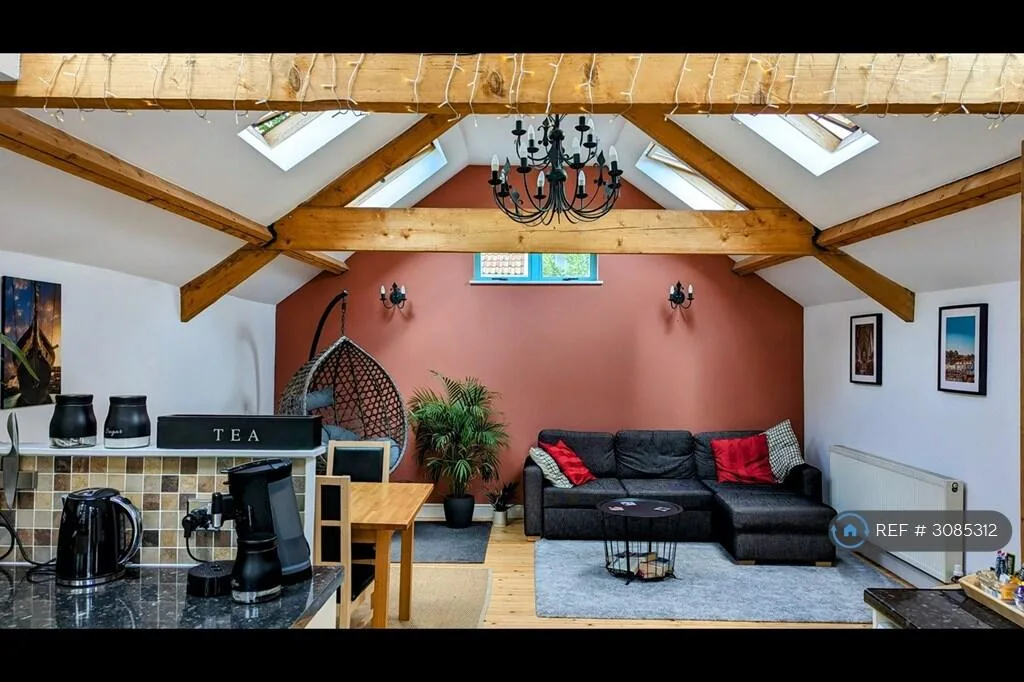 2 bedroom detached house for rent