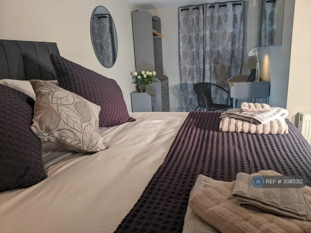 2 bedroom detached house for rent