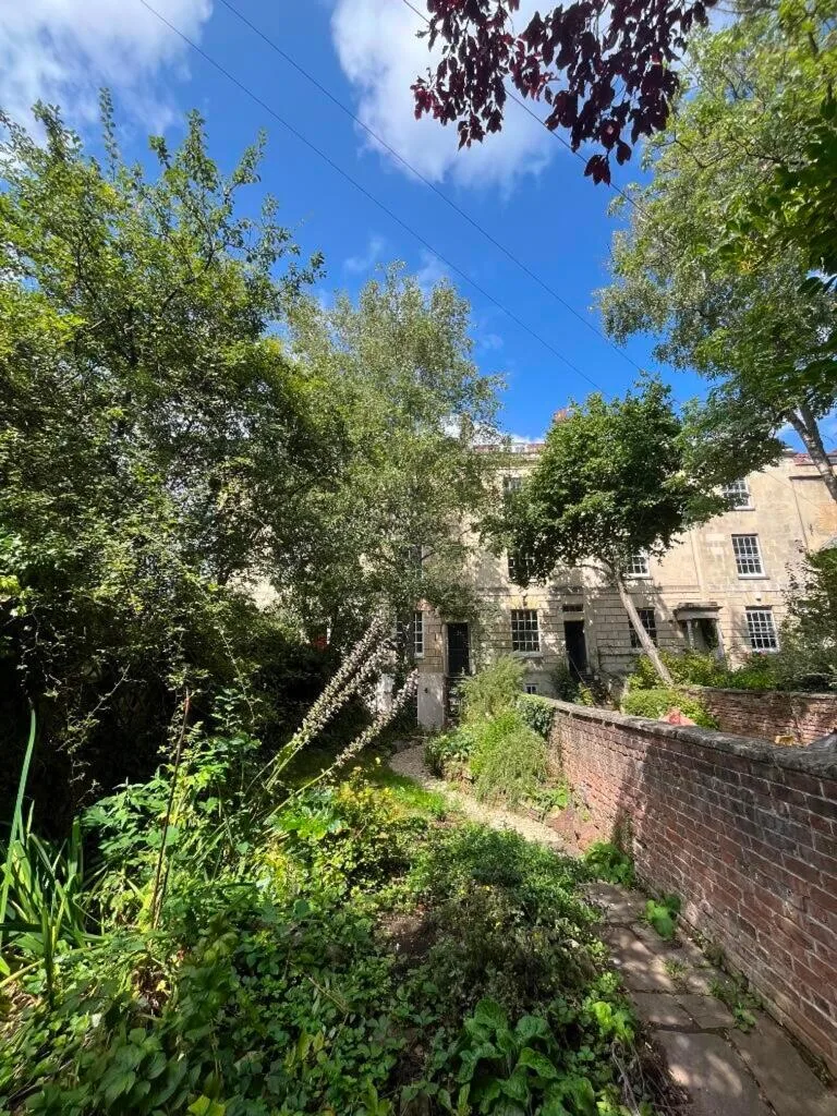 4 bedroom flat for rent