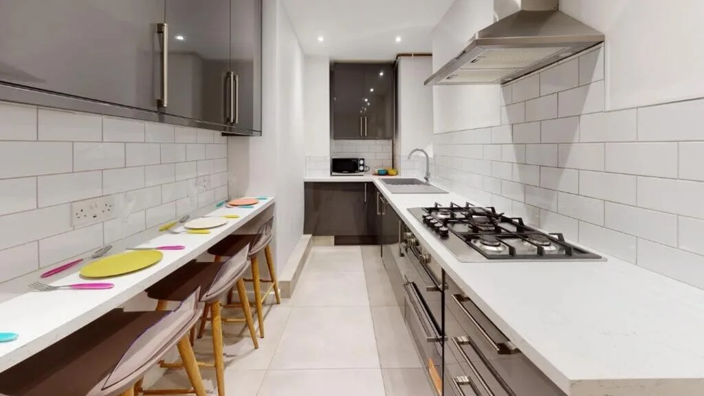 4 bedroom flat for rent