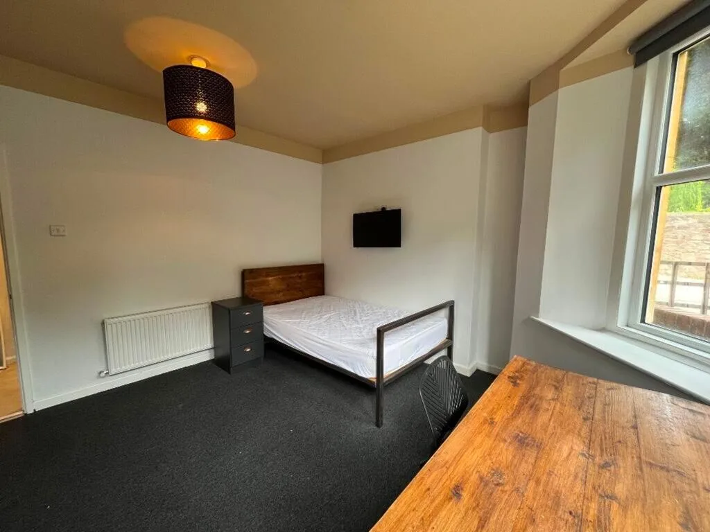 4 bedroom flat for rent