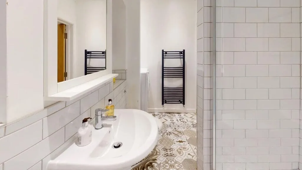4 bedroom flat for rent