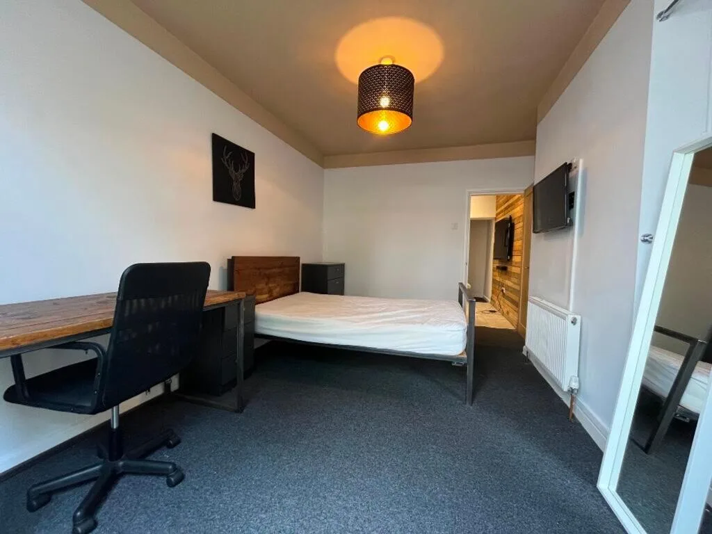 4 bedroom flat for rent