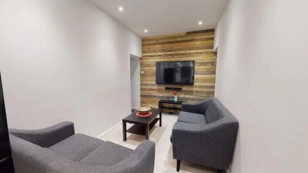 4 bedroom flat for rent
