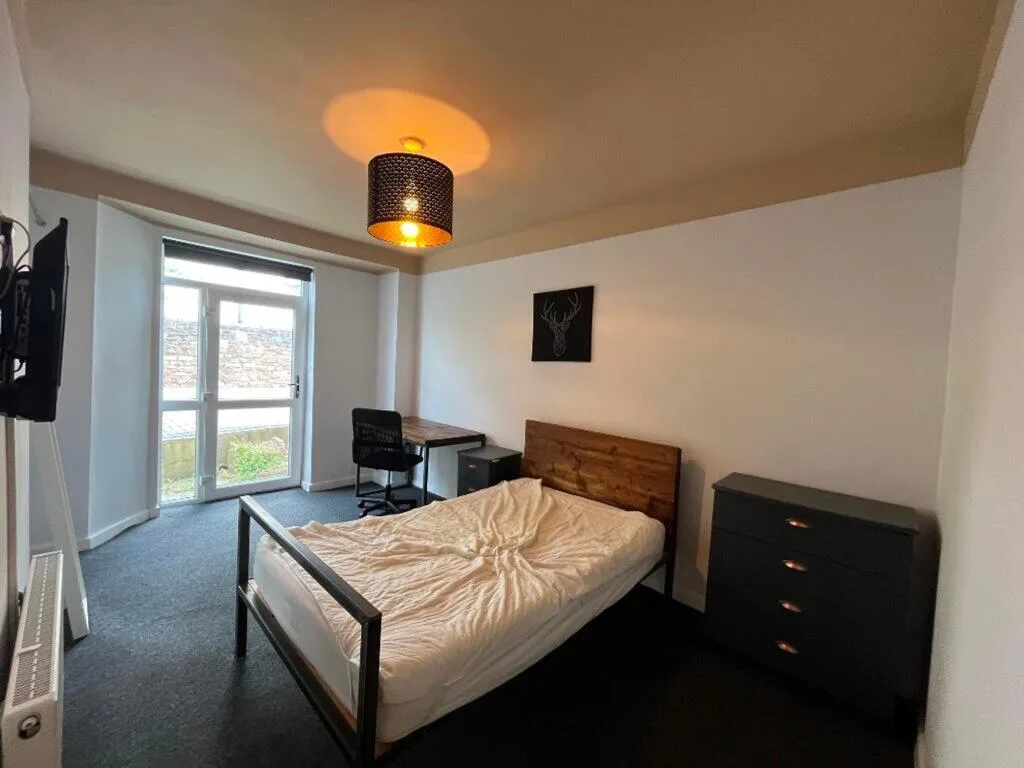 4 bedroom flat for rent