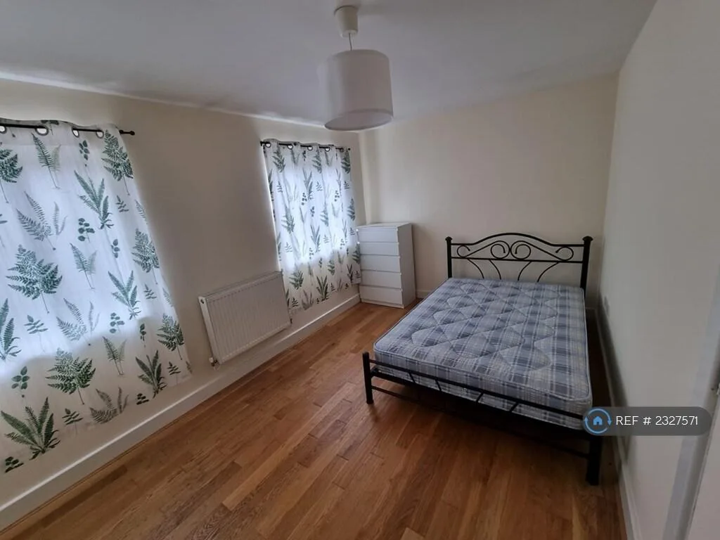 2 bedroom semi-detached house for rent