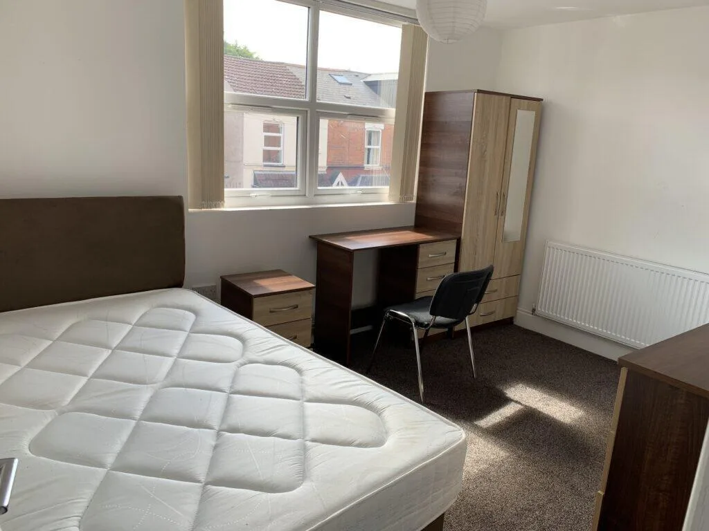 7 bedroom terraced house for rent