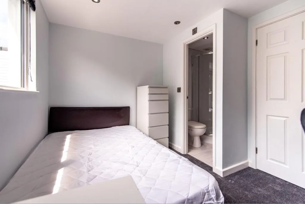 7 bedroom house for rent