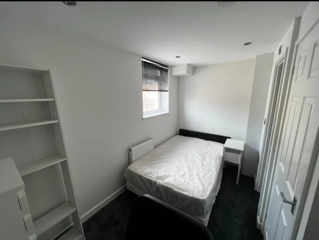 7 bedroom house for rent