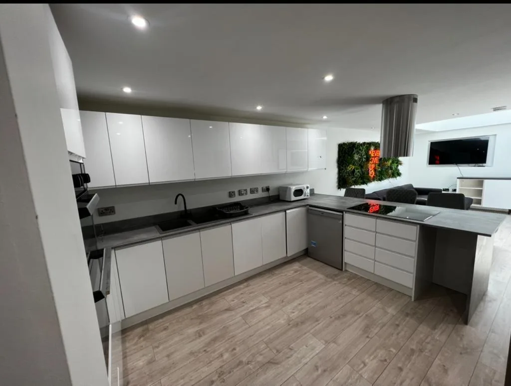 7 bedroom house for rent