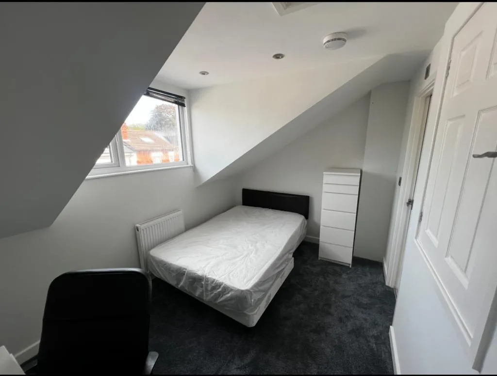 7 bedroom house for rent